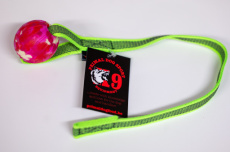 PDS97056 foam bal - 7 cm glow in the dark - met anti-slip handvat